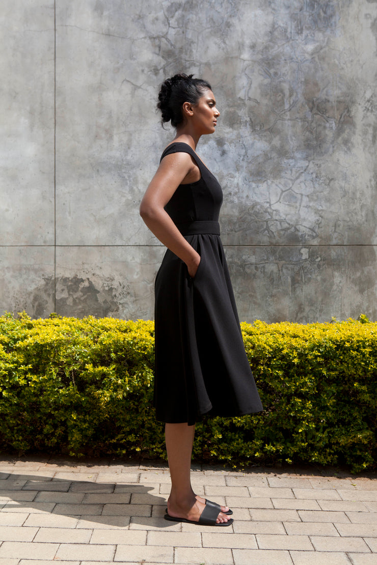 The Juno dress- Black