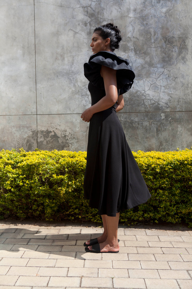 The Nerio Dress - Black