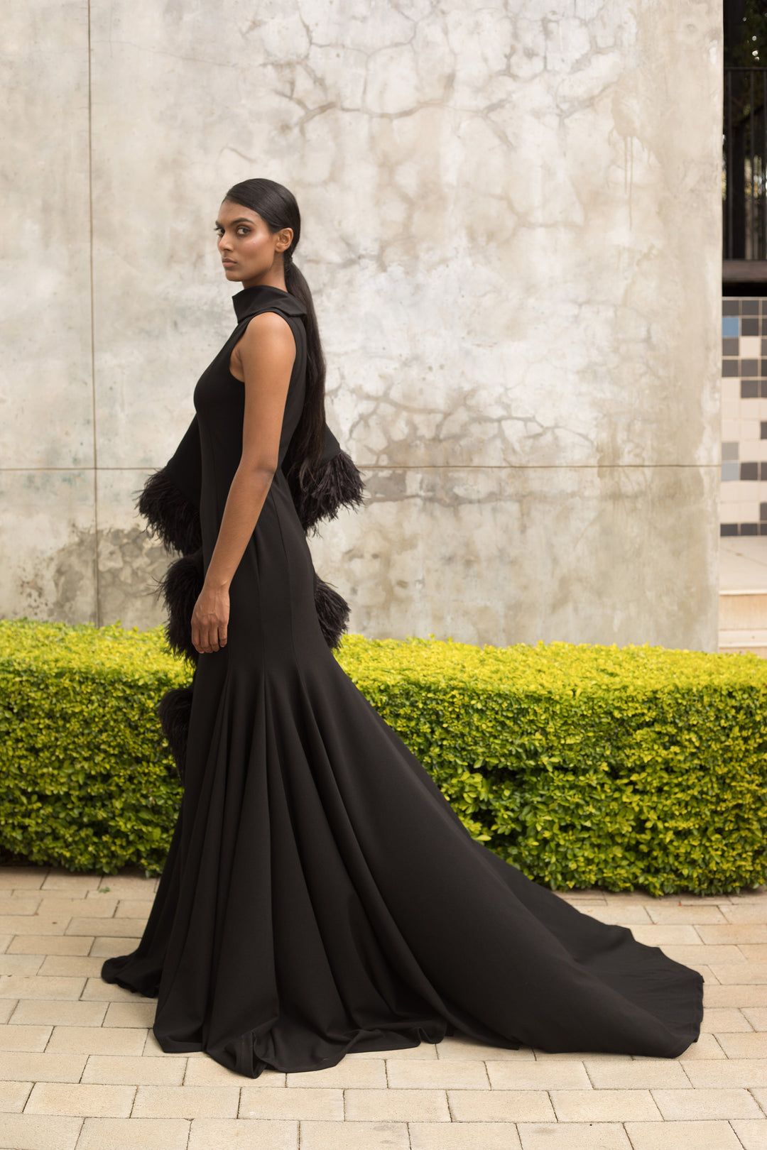 ostrich feather black dress – ERRE Fashion view-all-men-s-new-arrivals Daria Halter Neck Midi Size:US20W Expertly crafted in crepe