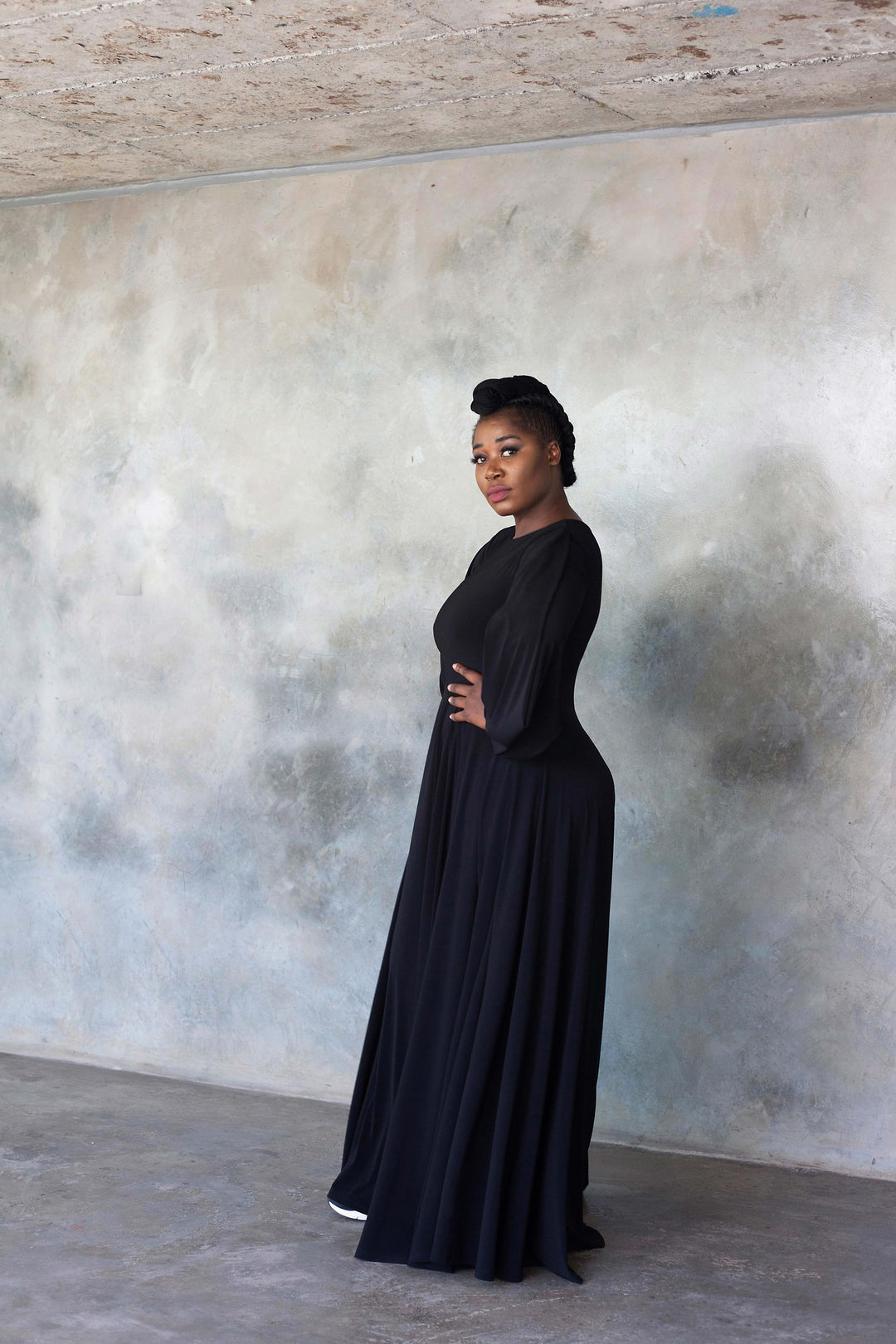 green emerald velvet dress Black Power Sleeve Maxi Dress – ERRE Fashion