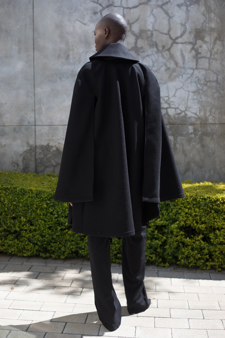 The CHIEF Cape Sleeve Coat - Black